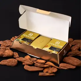 ESTOJO SENADOR GOLD CONTÉM 3 SABONETES 130G CADA + 1 SABONETEIRA